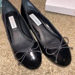 Steve Madden Black Ballet Flats